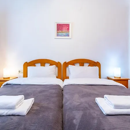 Apolo Vi Inftour * Calpe